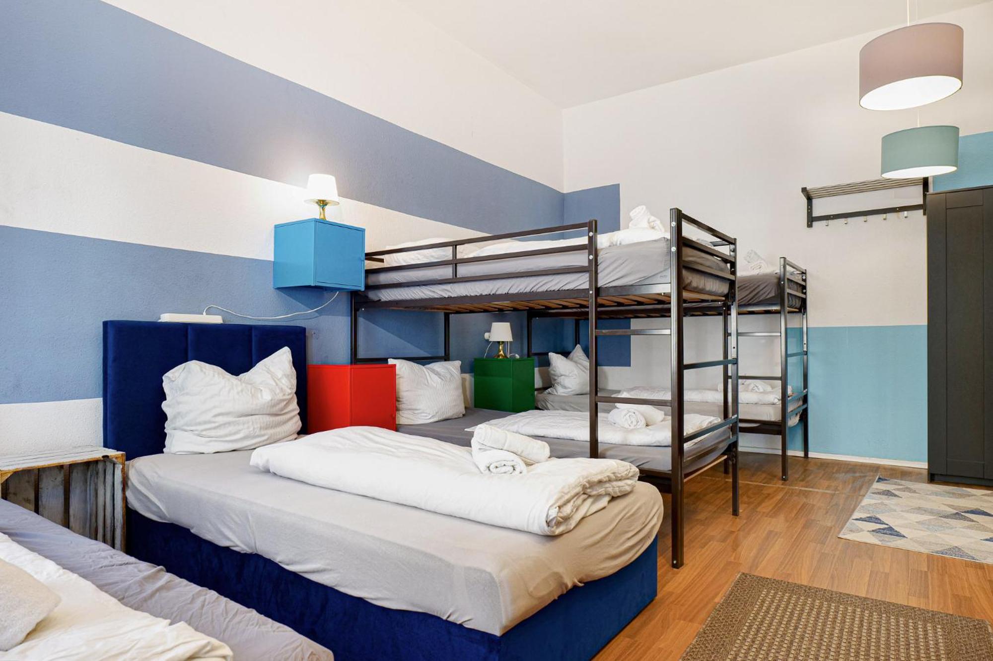 Apartment New Zentral In Fast Wifi Netflix Modern Bis 8 Pers Berlin